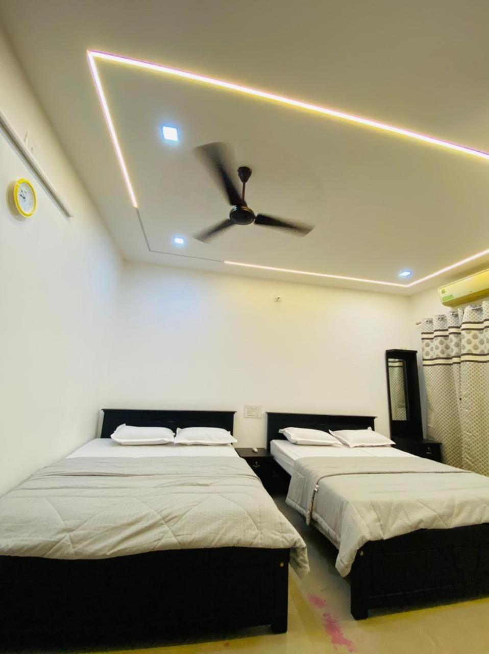 The Ocean View Hotel Ullal Bagian luar foto